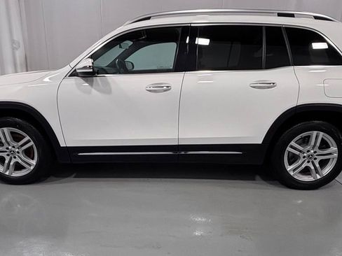 Certified 2023 Mercedes-Benz GLB 250 4MATIC image 9
