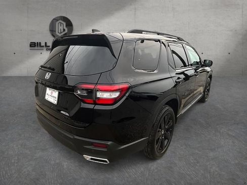 Used 2025 Honda Pilot Black Edition image 6