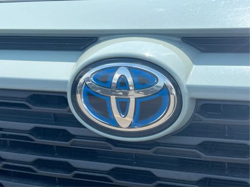 Used 2022 Toyota RAV4 XLE w/ Convenience Package AWD/4WD image 36