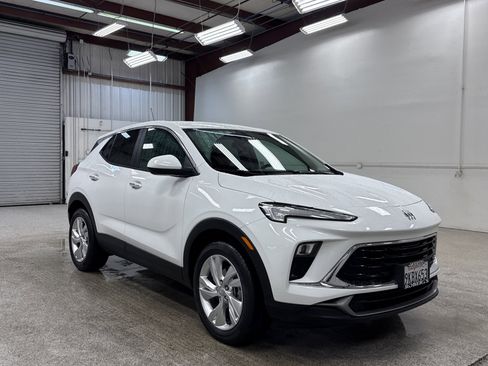 Used 2024 Buick Encore GX Preferred image 23