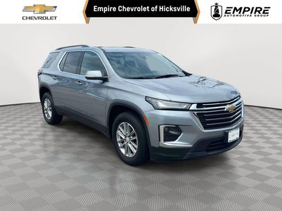 Used 2023 Chevrolet Traverse LT