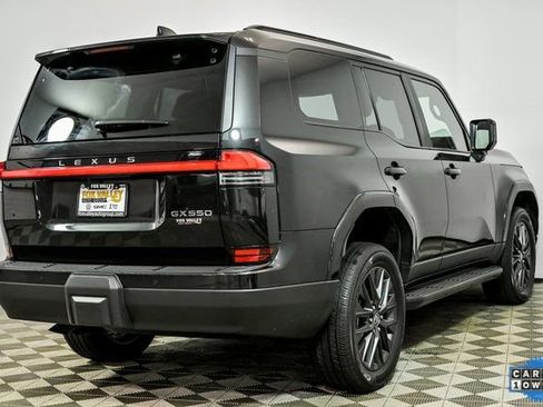 Used 2024 Lexus GX 550 w/ Cold Area Package image 7