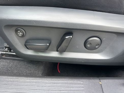 Used 2021 Nissan Rogue SV image 10