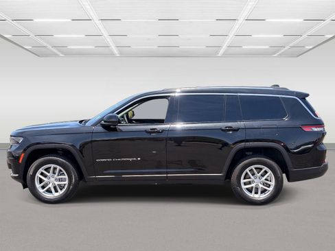Used 2023 Jeep Grand Cherokee L Laredo RWD image 2
