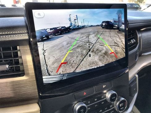 Used 2022 Ford Expedition Max Limited image 17