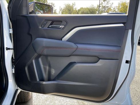 Certified 2023 Chevrolet Colorado Z71 w/ Z71 Convenience Package 2 image 22