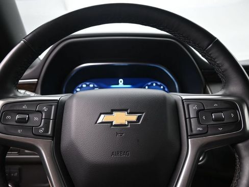 Used 2024 Chevrolet Tahoe Premier AWD/4WD image 12