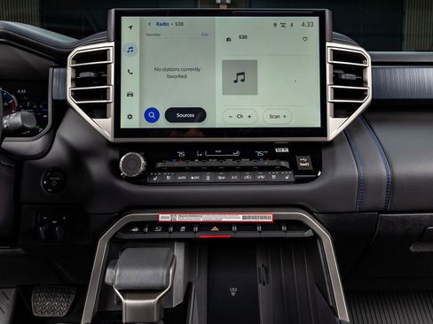 Used 2026 Toyota Sequoia Platinum image 23