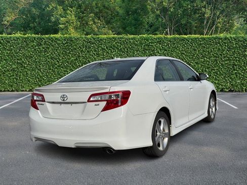 Used 2013 Toyota Camry SE image 3