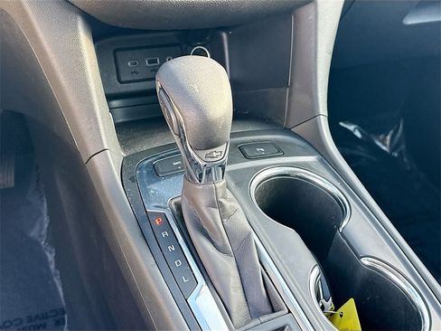 Used 2023 Chevrolet Equinox LT image 15