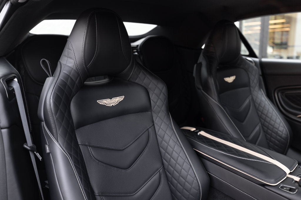 Used 2023 Aston Martin DBS Superleggera Volante RWD image 22