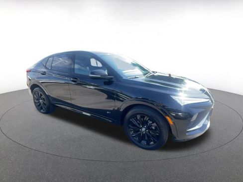 Used 2025 Buick Envista Sport Touring image 2