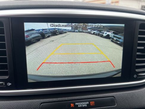 Certified 2022 Kia Sportage LX w/ LX FWD Value Edition Package image 51