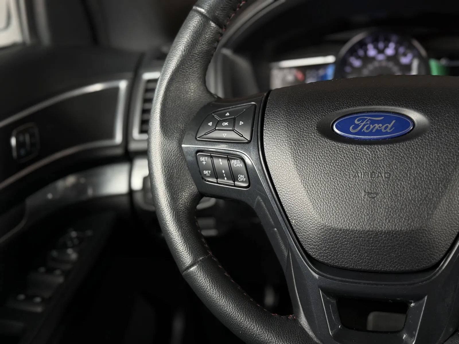 Used 2018 Ford Explorer Sport w/ Equipment Group 401A AWD/4WD image 27