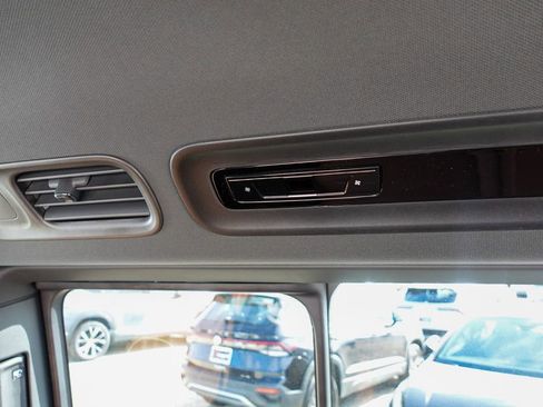 New 2025 Volkswagen ID. Buzz Pro S image 23