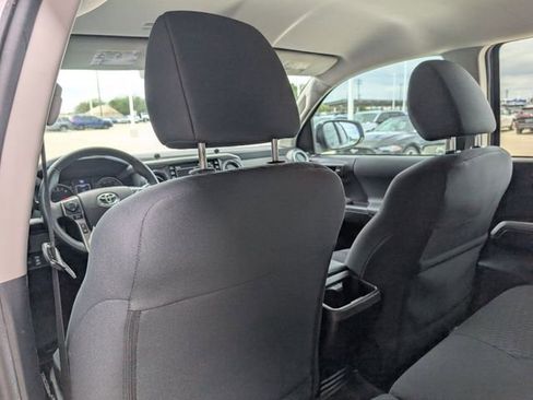 Used 2021 Toyota Tacoma SR5 w/ Trail Edition image 26
