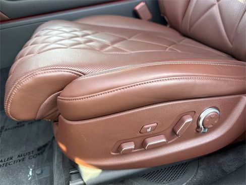 Used 2025 Genesis GV80 3.5T Prestige image 19