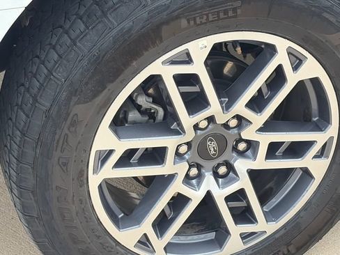 Used 2025 Ford Expedition Active image 11