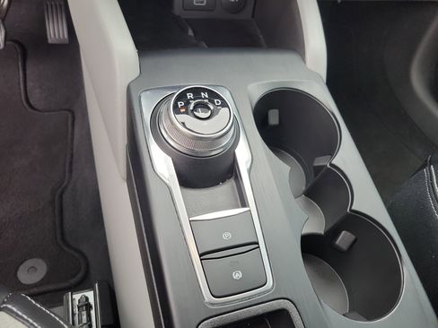 Certified 2024 Ford Escape SE w/ PHEV Premium Package image 20