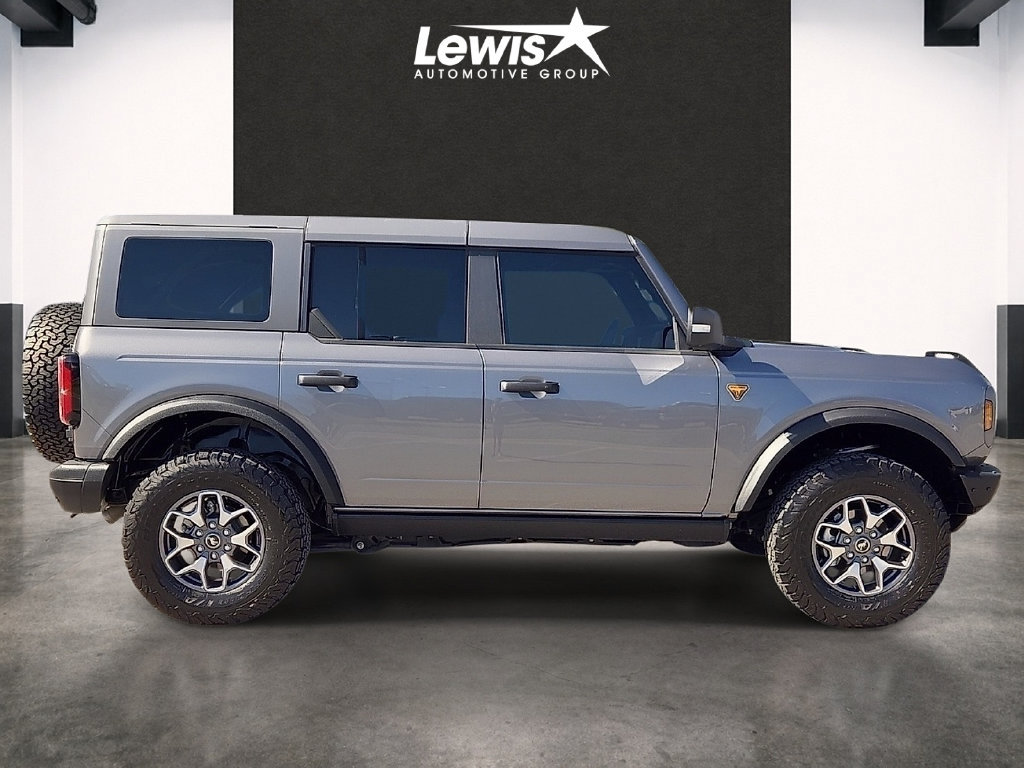 Used 2024 Ford Bronco Badlands AWD/4WD image 5