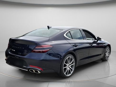 Used 2023 Genesis G70 2.0T RWD image 8