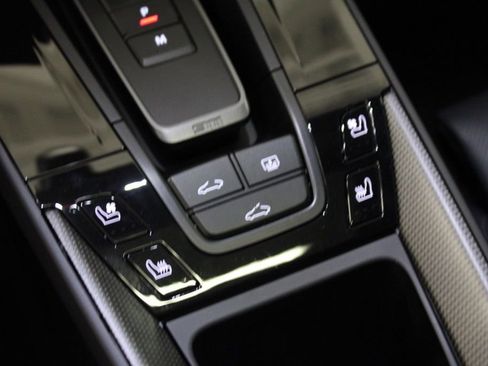 Certified 2025 Porsche 911 Carrera S RWD image 28