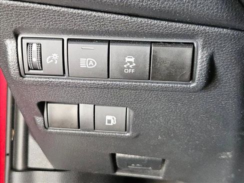 Used 2024 Toyota Corolla Cross SE image 13