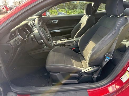 Used 2015 Ford Mustang Coupe image 6