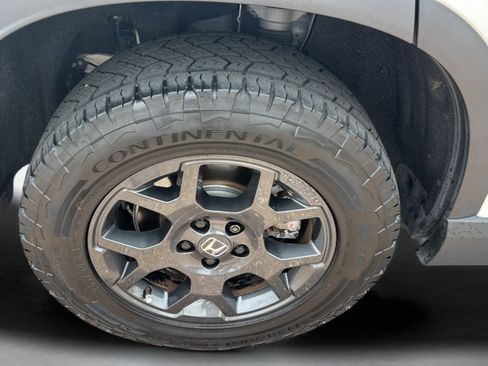 Certified 2025 Honda Pilot TrailSport image 36