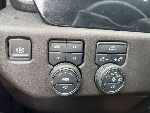 Used 2024 Chevrolet Silverado 1500 RST AWD/4WD image 12