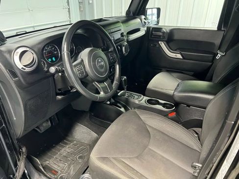 Used 2014 Jeep Wrangler Unlimited Sahara w/ Max Tow Package image 7