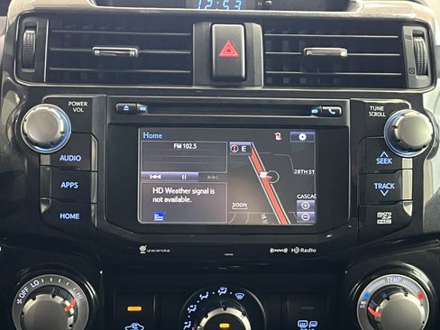 Used 2018 Toyota 4Runner TRD Off-Road AWD/4WD image 15