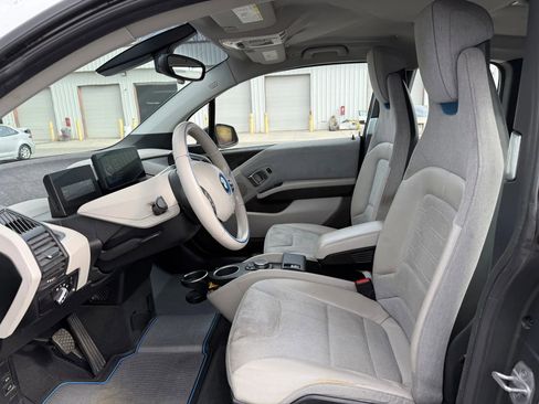 Used 2015 BMW i3 image 2