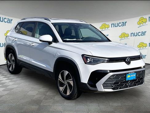 New 2026 Volkswagen Taos SE AWD/4WD image 1