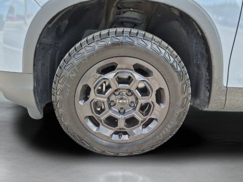 Certified 2025 Honda Ridgeline RTL+ image 33