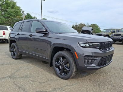 New 2025 Jeep Grand Cherokee Altitude