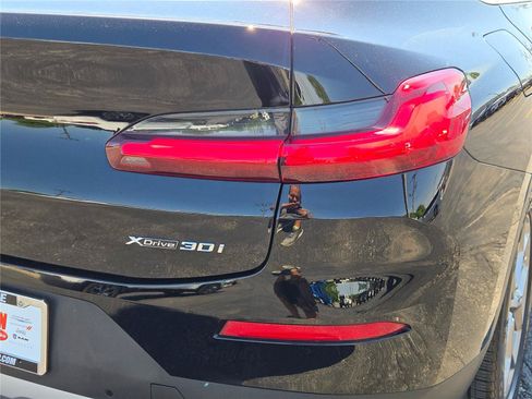 Used 2022 BMW X4 xDrive30i w/ Premium Package 2 AWD/4WD image 15