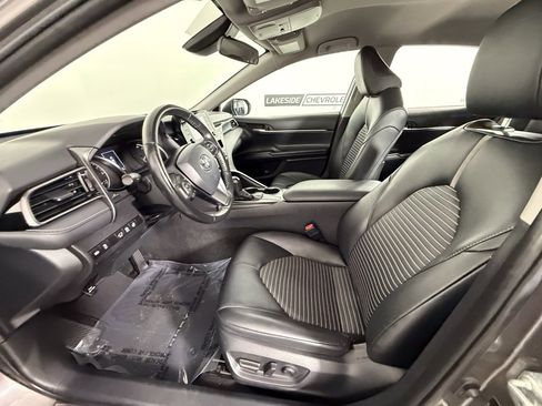Used 2023 Toyota Camry SE image 14
