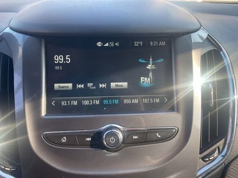 Used 2018 Chevrolet Cruze LT w/ Convenience Package image 22