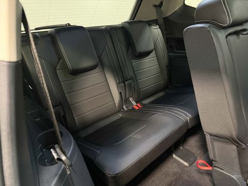 Used 2025 Volkswagen Atlas SEL AWD/4WD image 68