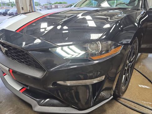 Used 2019 Ford Mustang Premium RWD image 30