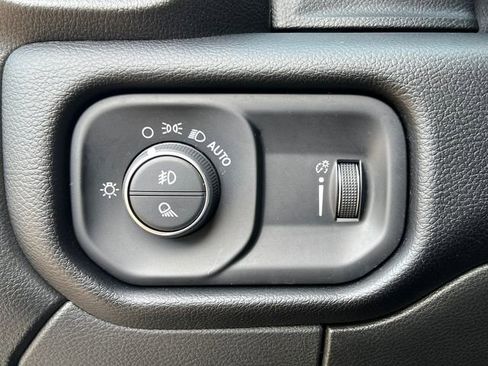 Used 2024 RAM 3500 Big Horn image 24