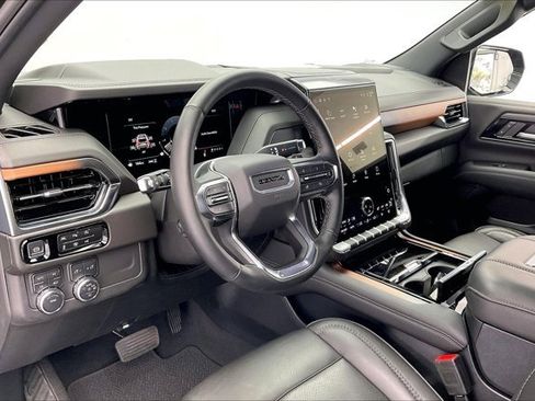 Used 2025 GMC Yukon Denali image 14