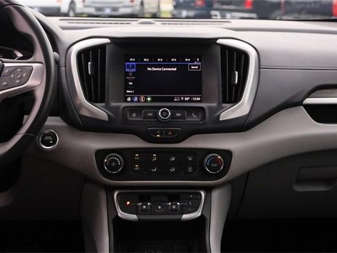 Used 2024 GMC Terrain SLE image 23