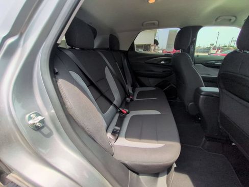 Used 2025 Chevrolet TrailBlazer LT AWD/4WD image 30
