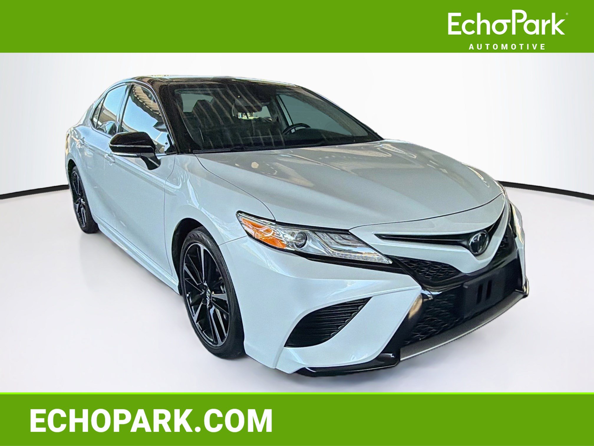 Used 2020 Toyota Camry XSE FWD image 1