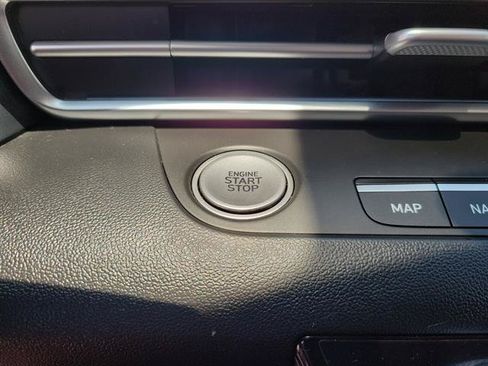Used 2025 Hyundai Elantra SEL FWD image 16