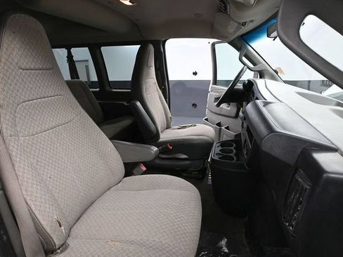 Used 2017 Chevrolet Express 3500 LT w/ LT Preferred Equipment Group RWD image 42