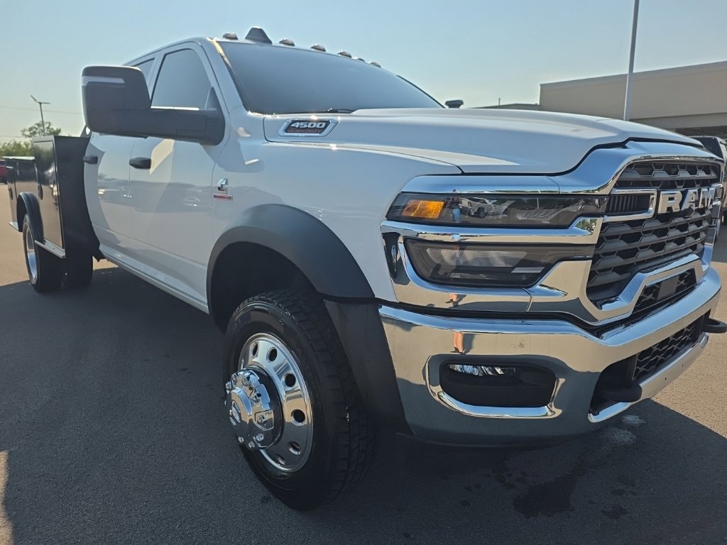 Used 2026 RAM 4500 Tradesman w/ Chrome Appearance Group AWD/4WD image 3