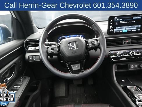 Used 2025 Honda Pilot Black Edition image 30